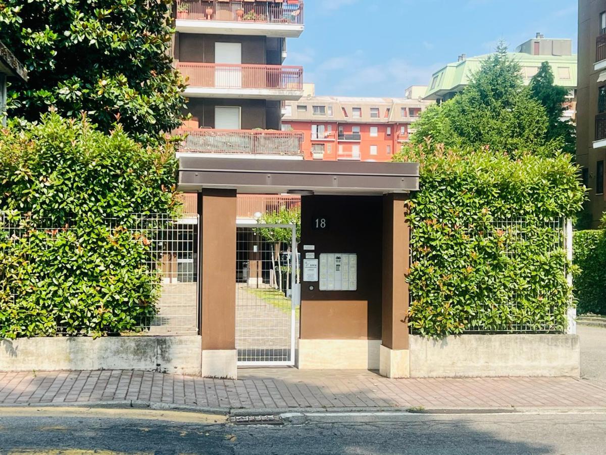 Assago Amazing Flat Apartment Bagian luar foto